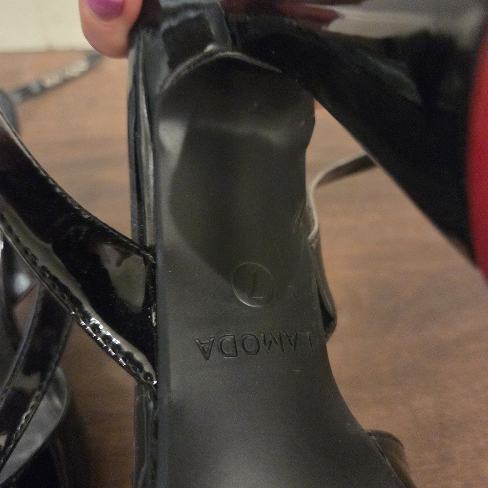 Falling Platform Sandals - Picture 7 of 8